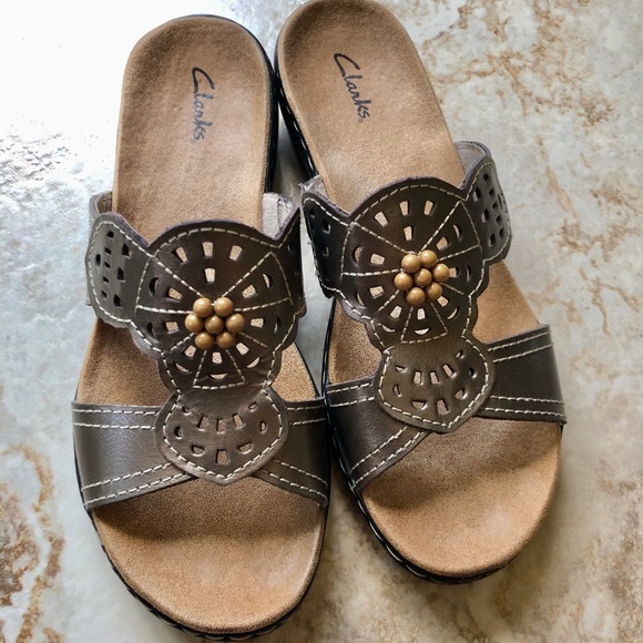 Clark’s Sandals - Picture 1 of 4